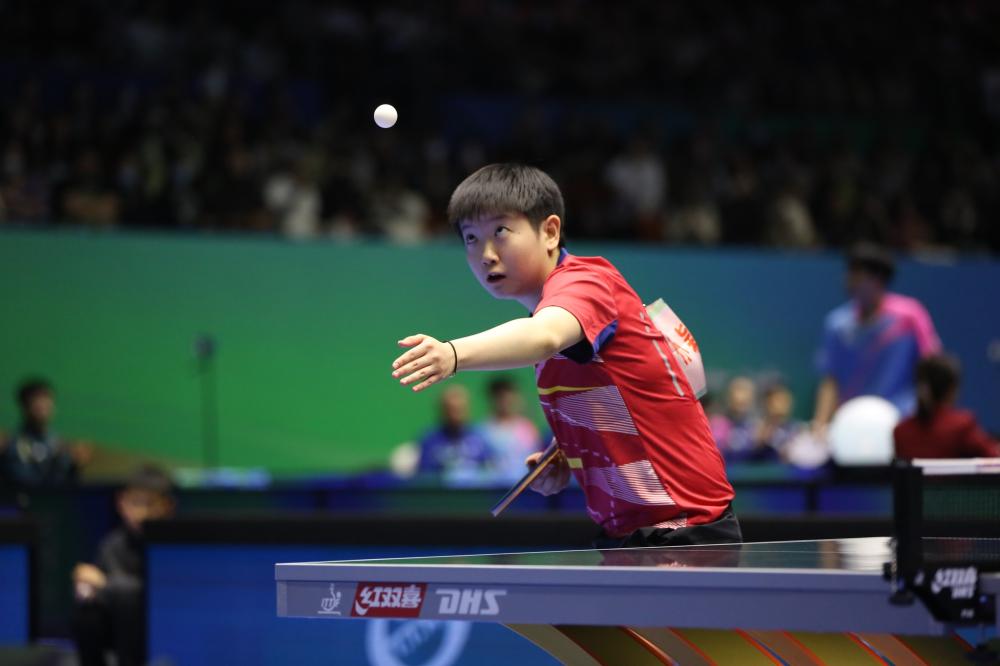 足球欧冠淘汰赛再次出现争议红牌